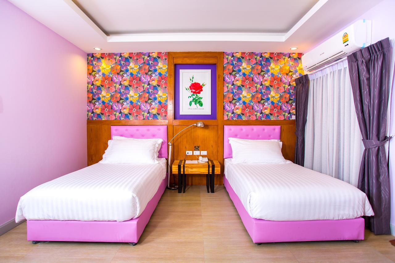 Triple B Boutique Residence Si Racha Exteriör bild